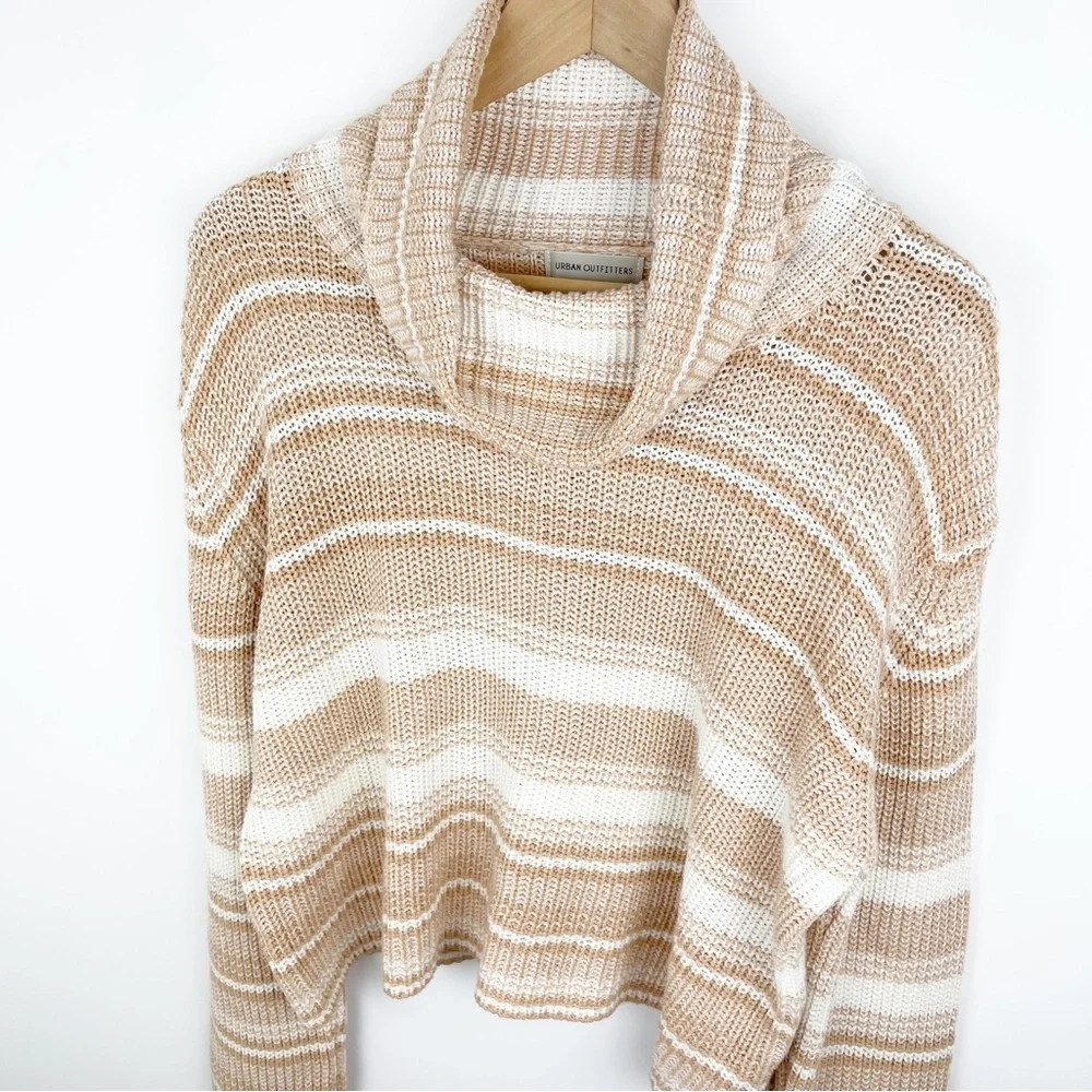 Urban Outfitters Mackenna Striped Sweater Size Large
